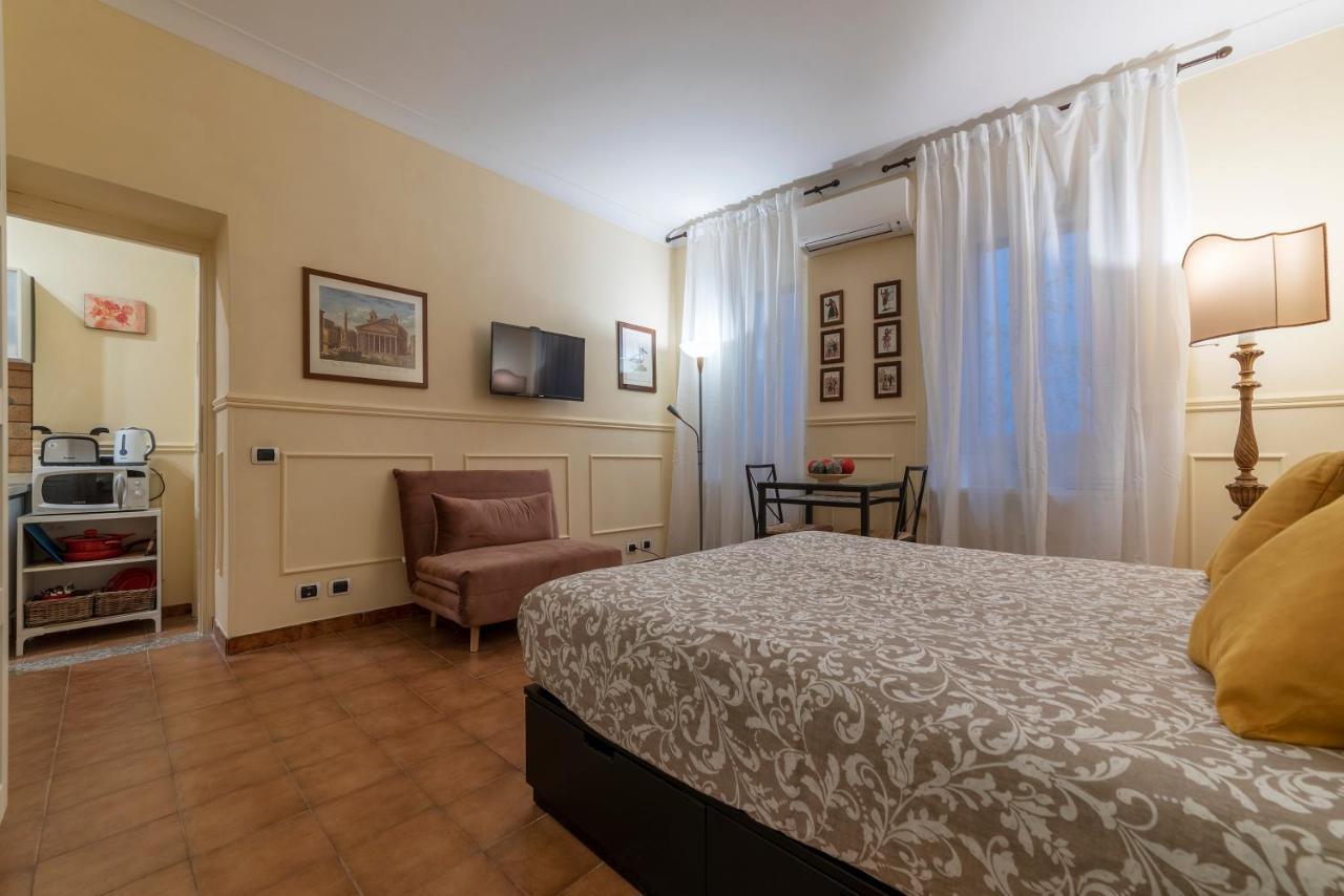 Piazza Navona & Pantheon Central Apartment โรม ภายนอก รูปภาพ